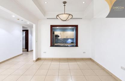 Apartment - 1 - 2 for rent in Lusail Marina Heights - Marina District - Lusail