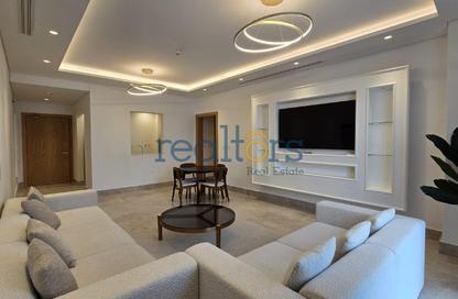 Apartment - 2 Bedrooms - 3 Bathrooms for rent in Floresta Gardens - Floresta Gardens - The Pearl Island - Doha