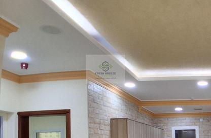 Apartment - 2 Bedrooms - 2 Bathrooms for rent in Umm Ghuwailina 4 - Umm Ghuwailina - Doha
