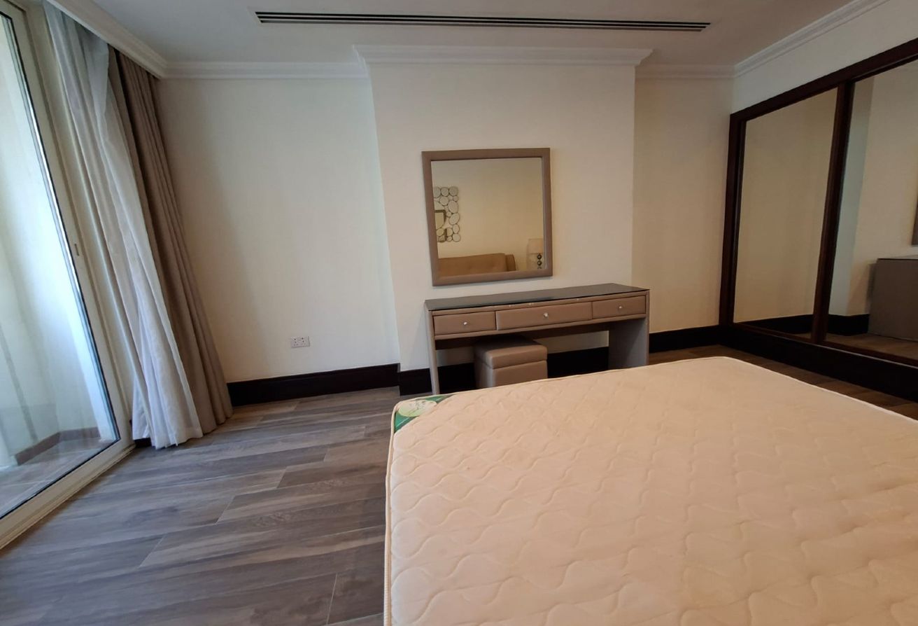 Premium 1 BHK Fully Furnished Apartment thumbnail 11