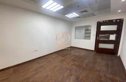 Office Space - Studio - 1 Bathroom for rent in Al Refaa Tower - Old Salata - Salata - Doha