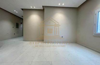 Apartment - 2 Bedrooms - 1 Bathroom for rent in Airport Road - Airport Area - Doha