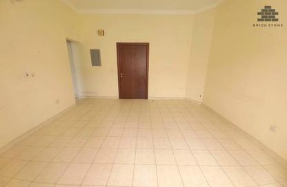 Apartment - 3 Bedrooms - 2 Bathrooms for rent in Muntazah 38 - Al Muntazah - Doha