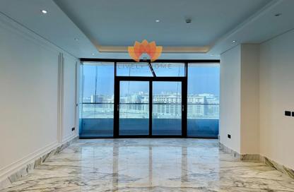 Apartment - 2 Bedrooms - 3 Bathrooms for rent in Marina Tower 02 - Marina District - Lusail