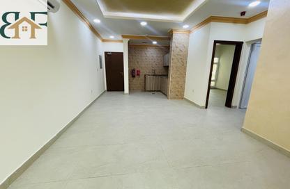 Apartment - 2 Bedrooms - 2 Bathrooms for rent in Umm Ghwailina Comm - Umm Ghuwalina - Umm Ghuwailina - Doha