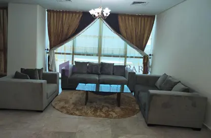 Apartment - 3 Bedrooms - 5 Bathrooms for rent in Zig Zag Tower A - Zig Zag Towers - West Bay - Doha