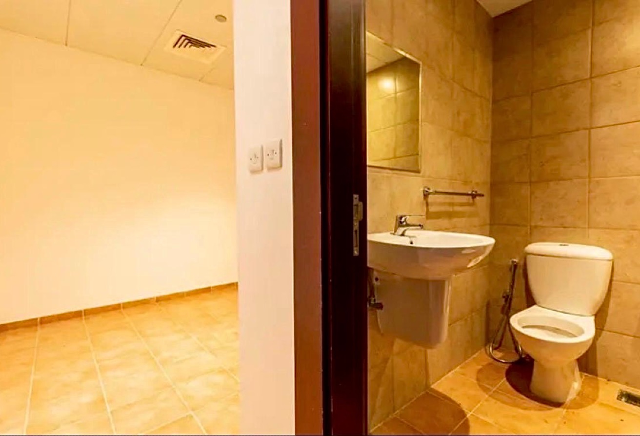 Luxury 2BR + Maid | 228 SQM | Porto Arabia thumbnail 11