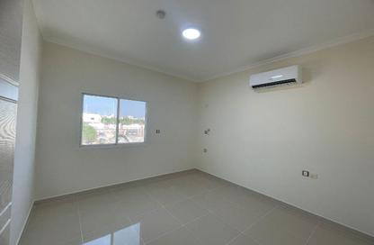Villa - 5 Bedrooms - 5 Bathrooms for rent in New Salata - Salata - Doha