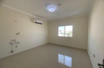 Villa - 5 Bedrooms - 5 Bathrooms for rent in New Salata - Salata - Doha