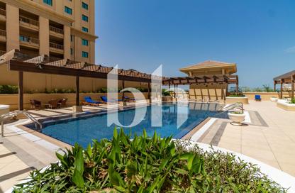 Apartment - 2 Bedrooms - 3 Bathrooms for rent in West Porto Drive - Porto Arabia - The Pearl Island - Doha