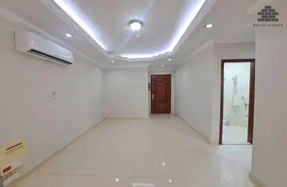 Apartment - 2 Bedrooms - 2 Bathrooms for rent in Al Sadd Road - Al Sadd - Doha