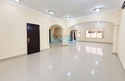 Villa - 4 - 5 for rent in Souk Al gharaffa - Al Gharrafa - Doha