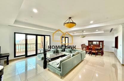 Apartment - 2 Bedrooms - 3 Bathrooms for sale in Tower 14 - Porto Arabia - The Pearl Island - Doha