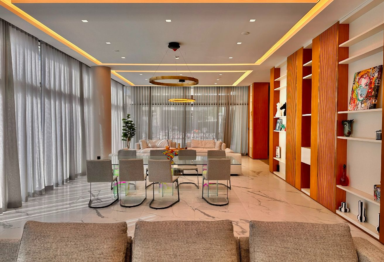 Luxury Villa for Sale +6BR|Pool| Standalone|Pearl