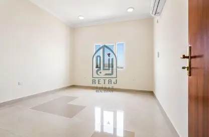 Apartment - 2 Bedrooms - 2 Bathrooms for rent in Kulaib Street - Kulaib Street - Doha