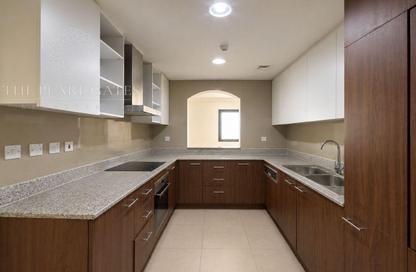Apartment - 2 Bedrooms - 3 Bathrooms for rent in East Porto Drive - Porto Arabia - The Pearl Island - Doha