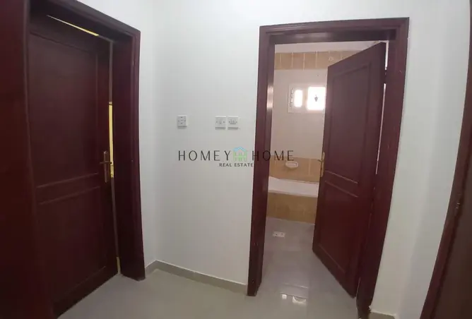 1004483 - Property Image 3