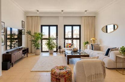 Apartment - 5 - 6 for sale in Nobili - Qanat Quartier - The Pearl Island - Doha