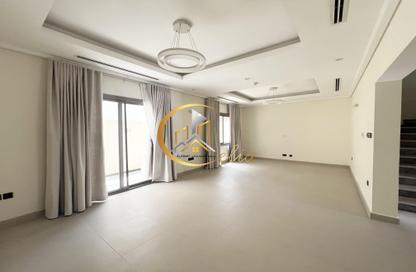 مجمع سكني - 3 غرف نوم - 4 حمامات للايجار في شارع احمد بن ماجد - المسيلة - الدوحة