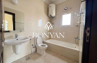 Villa - 6 - 5 for rent in Al Gharrafa - Doha