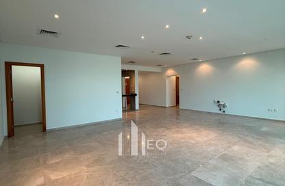 Apartment - 2 Bedrooms - 4 Bathrooms for rent in Legtaifiya Lagoon - West Bay - Doha