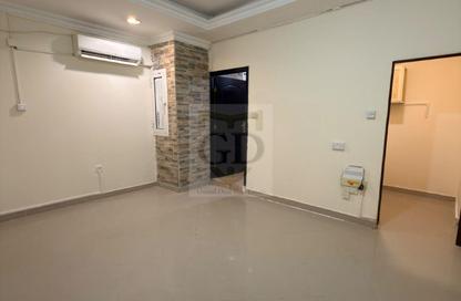 Apartment - 1 - 1 for rent in Umm Al Seneem Street - Ain Khaled - Doha