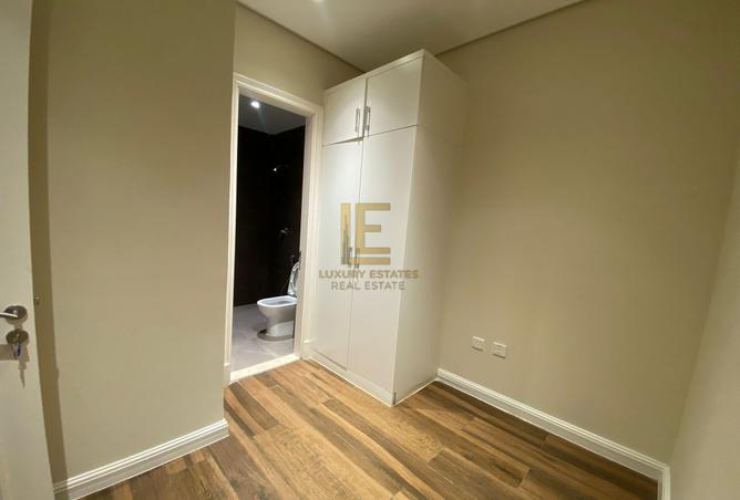 987709 - Property Image 3