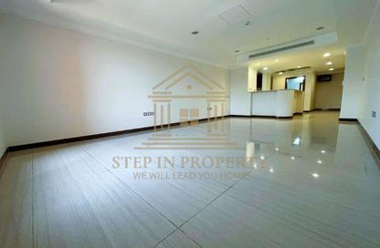 Apartment - 1 - 2 for rent in West Porto Drive - Porto Arabia - The Pearl Island - Doha