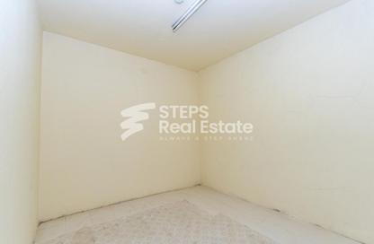 Warehouse - Studio - 2 Bathrooms for rent in Industrial Area 5 - Industrial Area - Industrial Area - Doha