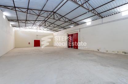 Warehouse - Studio - 2 Bathrooms for rent in Industrial Area 5 - Industrial Area - Industrial Area - Doha