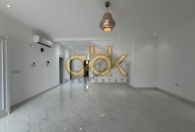 53670131 - Property Image 2