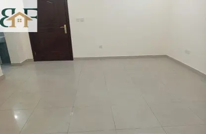 Apartment - 2 Bedrooms - 2 Bathrooms for rent in Muntazah 70 - Al Muntazah - Doha