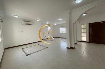 Villa - 3 Bedrooms - 4 Bathrooms for rent in Al Nasr Street - Al Nasr - Doha