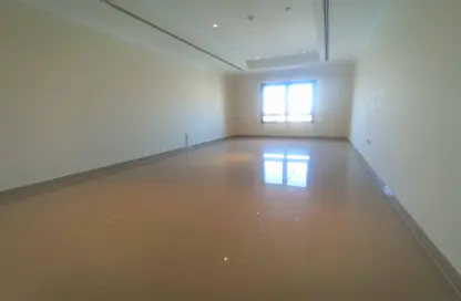 Apartment - Studio - 1 Bathroom for rent in West Porto Drive - Porto Arabia - The Pearl Island - Doha