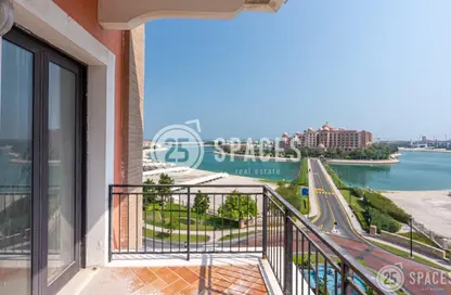 Apartment - 1 Bedroom - 2 Bathrooms for rent in Carnaval - Qanat Quartier - The Pearl Island - Doha