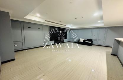Apartment - 2 Bedrooms - 2 Bathrooms for rent in One Porto Arabia - Porto Arabia - The Pearl Island - Doha