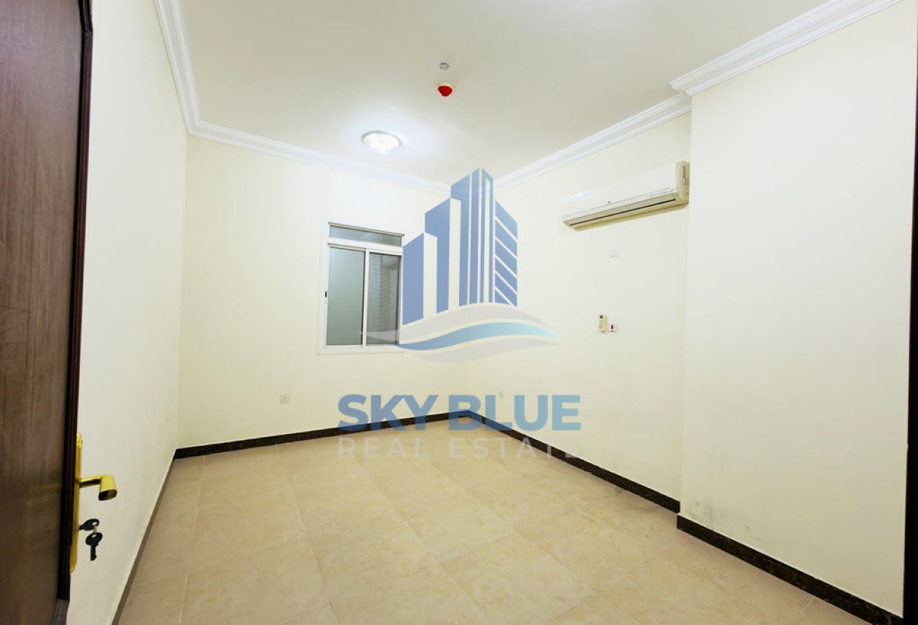 Spacious 3 BHK in Muntaza with Dedicated Parking