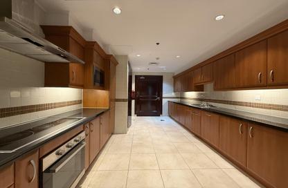 Apartment - 3 Bedrooms - 4 Bathrooms for rent in East Porto Drive - Porto Arabia - The Pearl Island - Doha