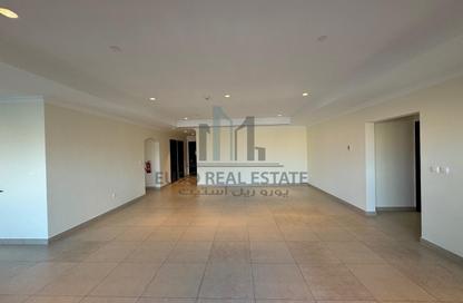 Apartment - 2 Bedrooms - 3 Bathrooms for rent in East Porto Drive - Porto Arabia - The Pearl Island - Doha