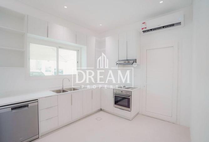 54296509 - Property Image 2