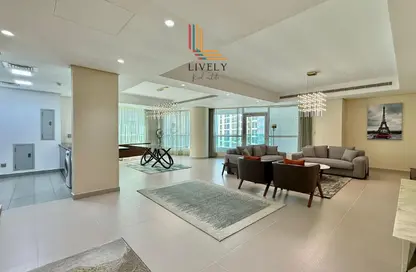 Apartment - 1 Bedroom - 2 Bathrooms for rent in Marina Tower 12 - Marina District - Lusail