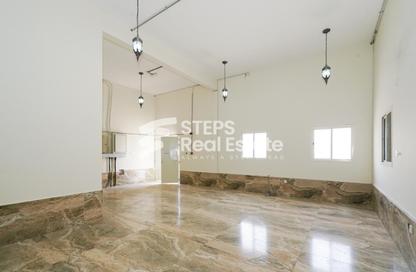 Warehouse - Studio - 6 for rent in Industrial Area 4 - Industrial Area - Industrial Area - Doha