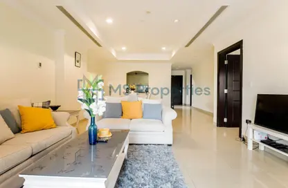 Apartment - 1 Bedroom - 2 Bathrooms for rent in West Porto Drive - Porto Arabia - The Pearl Island - Doha