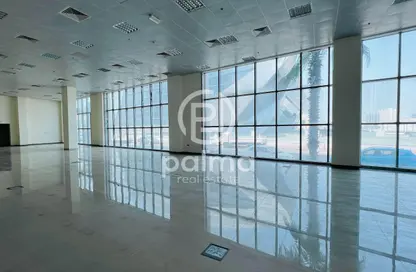 Show Room - Studio - 2 Bathrooms for rent in Al Emadi Business Center - C-Ring - Doha