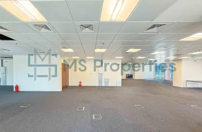 مساحات مكتبية - استوديو - 2 حمامات للايجار في الخليج الجنوبي - الخليج الغربي - الدوحة