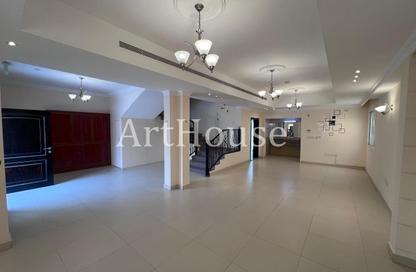 Villa - 3 - 3 for rent in Souk Al gharaffa - Al Gharrafa - Doha