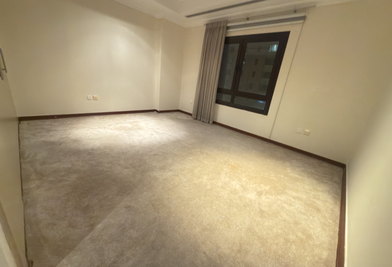 HOT DEAL ! MARINA FRONT 2BHK PORTO ARABIA ! thumbnail 10