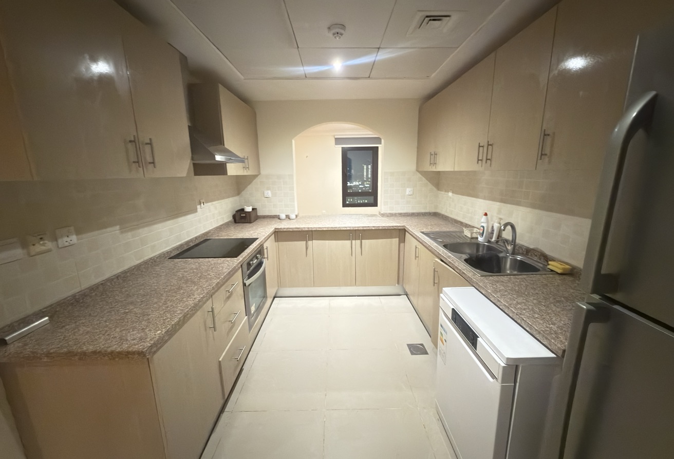 HOT DEAL ! MARINA FRONT 2BHK PORTO ARABIA ! thumbnail 13