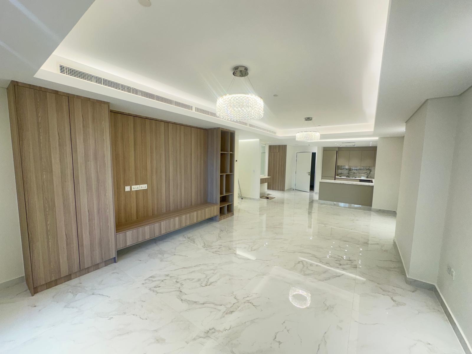 Luxury  Apartment for sale porto Arabia thumbnail 8