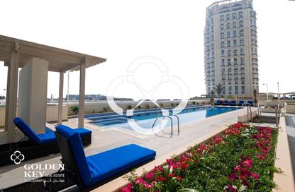 Apartment - 2 Bedrooms - 4 Bathrooms for rent in The Garden - Floresta Gardens - The Pearl Island - Doha